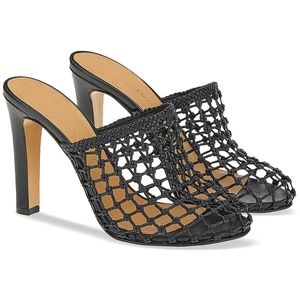 NEW SALVATORE FERRAGAMO ELLASX5 WOMENS LEATHER SLIP ON HEELS